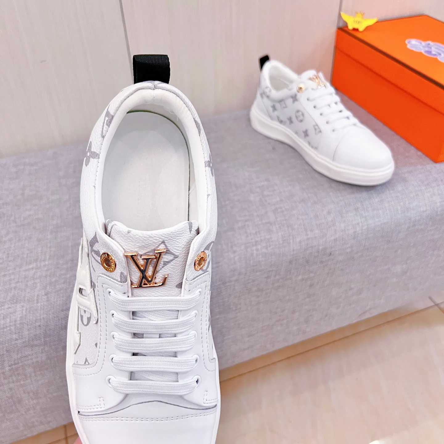 Men's Men's Shoes Men's Shoes💰 420 Men's Men's Shoes💰[LV]🔥Louis Vuitton Men's high-end brand official website 1:1 Latest masterpiece: The upper is made of Italian imported first-layer cowhide with a comfortable and breathable lining➕Original non-slip and wear-resistant outsole🔥, making walking more convenient and comfortable! An exclusive new model, a stunning work, a beautiful 1:1 replica [color] compared to the official quality! Create a fashionable personality to set off your uniqueness! A must-have for trendy men! Classic🔥Size: 38-44 Color: 🔥Multiple colors available🔥.